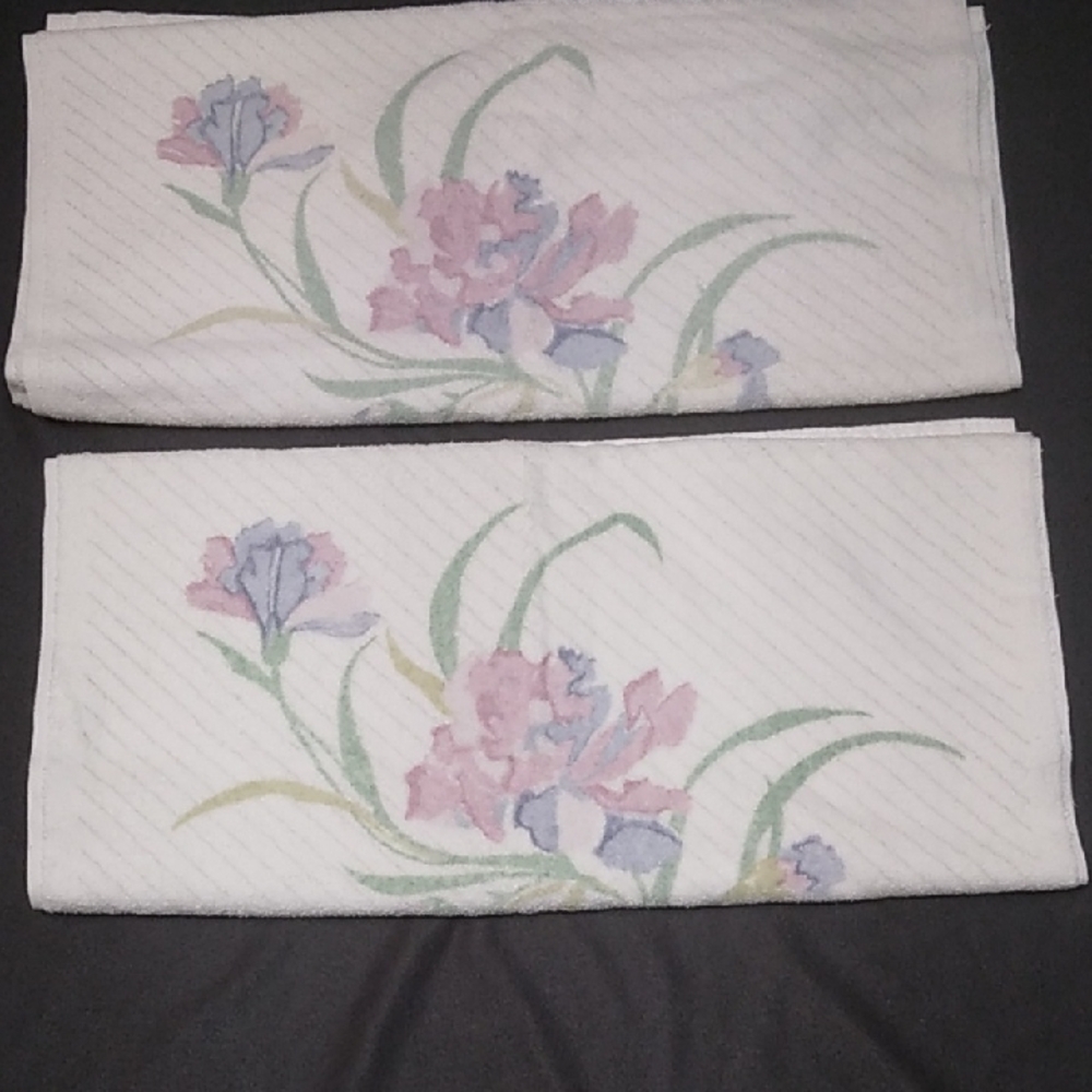 Vintage 2 Piece Springmaid Bath Towel Set Made In USA 49x25